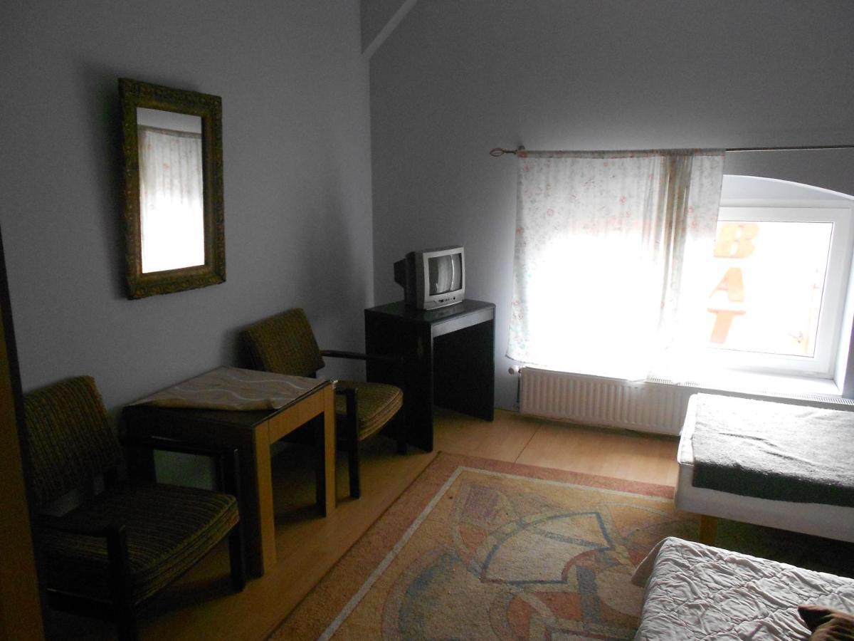 Hostel "Na Bocianowie" ビィドゴシュチュ エクステリア 写真