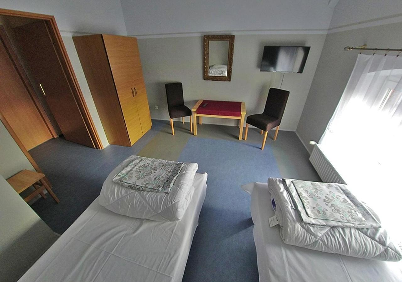 Hostel "Na Bocianowie" ビィドゴシュチュ エクステリア 写真