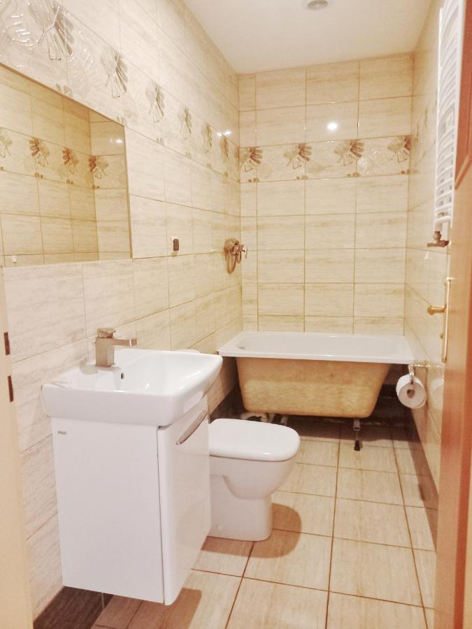 Hostel "Na Bocianowie" ビィドゴシュチュ エクステリア 写真